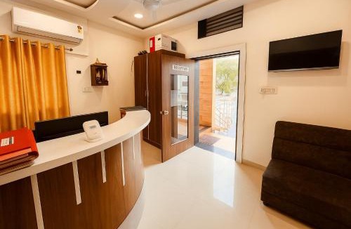 Bhuj Hotel | StayGuru Hari Om Residency