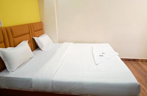RR Nagar Hotel | STAYMAKER Karanji Paradise - Next to Liquor station