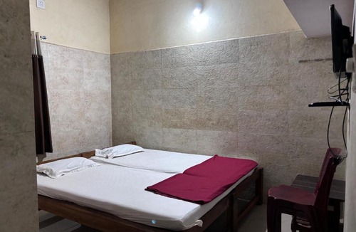 Murudeshwara Hotel | STAYMAKER Naik Residency