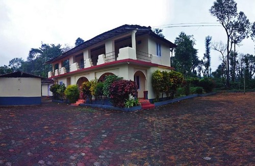 Kurchi Resort | STAYMAKER Vibe Inn Homestay