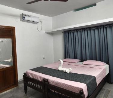 Kollam House | Stayo