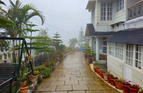 Wellington Villa | StayVista at Aashirwaad Villa