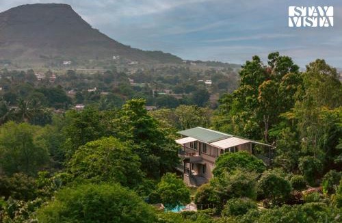 Nashik Villa | StayVista at Amber & Mist - Pool and Lawn
