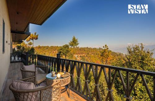 Tehri Villa | StayVista at Anant at Tehri Peaks with Bonfire and Jacuzzi