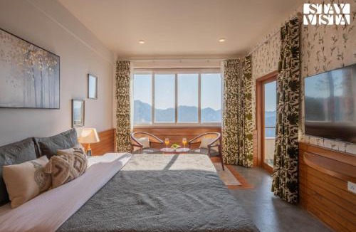 Shimla Villa | StayVista at Aspen at Elysium Estate 2BR Valley View with Bonfire & Meals