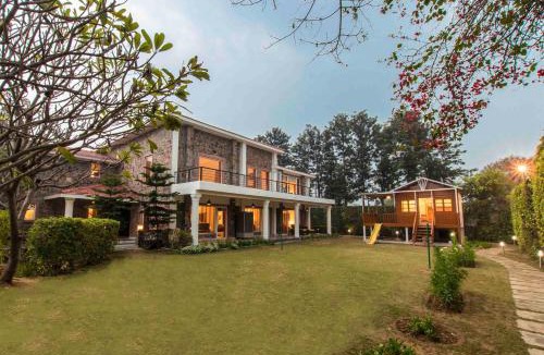Taoru Villa | StayVista at Banyan Abode 6BR Pet Friendly Villa With Pool at Manesar
