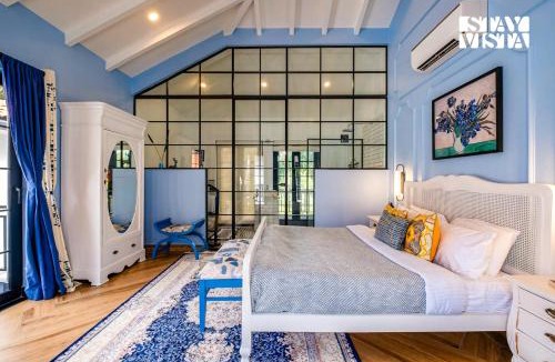Chikhli Villa | StayVista at Casa PuMa with Pool & WiFi