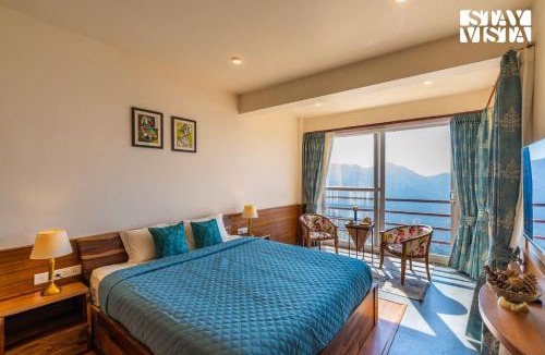 Shimla Villa | StayVista at Cheerio - Elysium Estate Valley View 2BR, Bonfire & Meals
