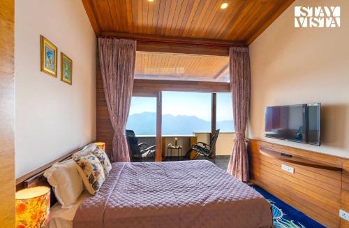 Shimla Villa | StayVista at Cheerio - Elysium Estate Valley View 2BR, Bonfire & Meals