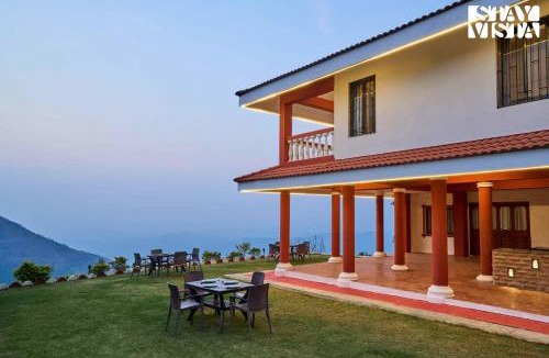 Gaganbawda Villa | StayVista at Cliffhanger Solitude with Balcony, Lawn