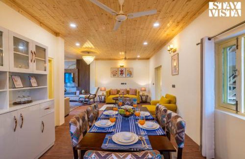 Bullawala Villa | StayVista at Cloudview Villa with Valley view, WiFi & BBQ