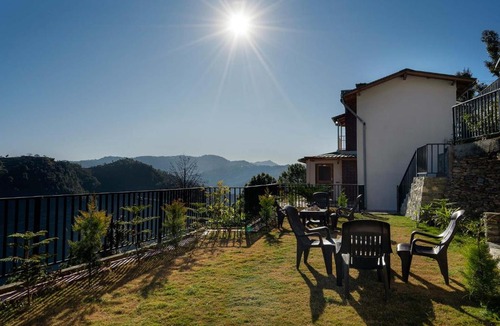 Kasiyalekh Villa | StayVista at Dream Cottage 5