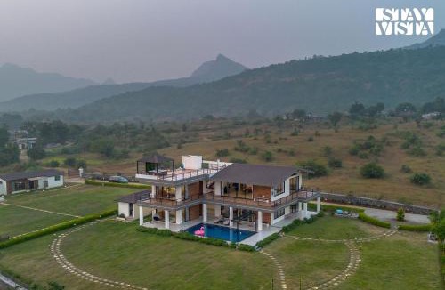 Kadadhe Villa | StayVista at Evara Villa - Pool, BBQ and Bonfire