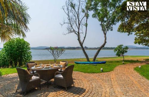 Kanakanahalli Villa | StayVista at Exotica Kabini - All Meals Included - Riverfront Villa