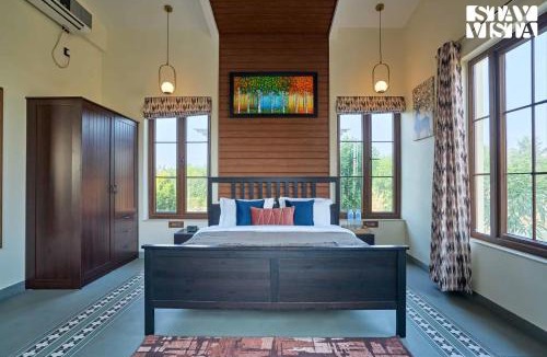 Sangli Villa | StayVista at Golden Ridge - Pool, Bonfire