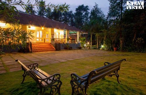 Somvarpet House | StayVista at Green Pastures - Bonfire and Views