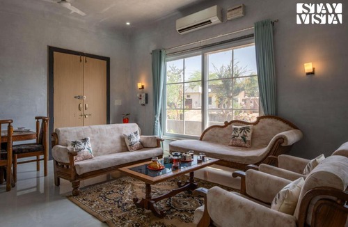Udaipur Villa | StayVista at Grey Sky 3 BHK villa with Pool, Balcony, and Scenic View at Udaipur