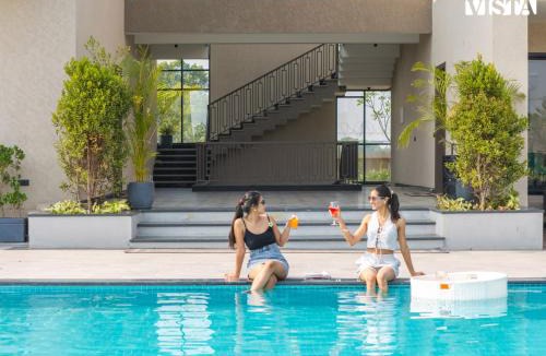 Jaipur Villa | StayVista at HOB - House of Believer with Bonfire, Pool