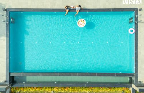 Jaipur Villa | StayVista at HOB - House of Believer with Bonfire, Pool