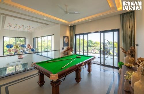 Jaipur Villa | StayVista at HOB - House of Believer with Bonfire, Pool