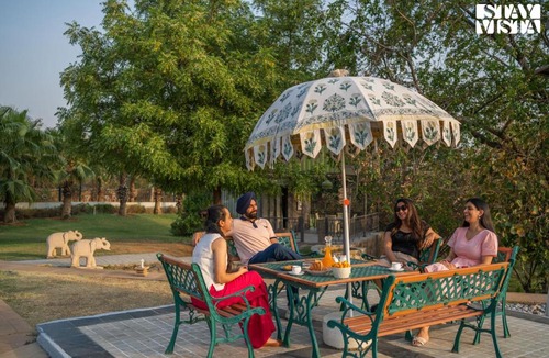 Gurugram Villa | StayVista at Kaimalgarh Aravalli Estate with Private Pool & Lake