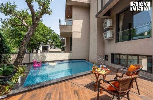 Tungarli Villa | StayVista at Manthan with Bathtub