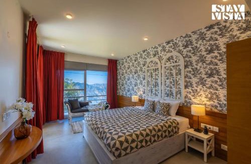 Shimla Villa | StayVista at Mist - Elysium Estate Mountain 2BR, Bonfire & Meals