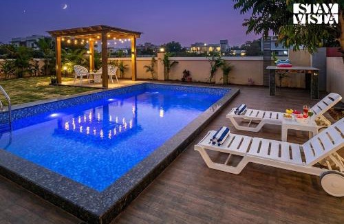Mahabaleshwar Villa | StayVista at Mooncrest Manor with Pool, Lawn