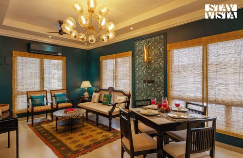 Ballygunge Apartment | StayVista at Nayak House with Luxury Rooms, Terrace, Wi-Fi at Kolkata