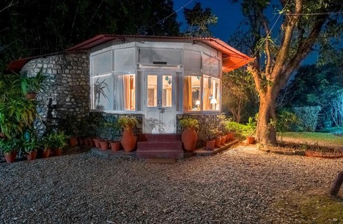 Bullawala Villa | StayVista at Nirvana Orchards