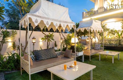 Sanganer Villa | StayVista at Rajmahal Bagh with Heater, AC, WiFi