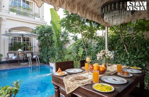 Sanganer Villa | StayVista at Rajmahal Bagh with Heater, AC, WiFi