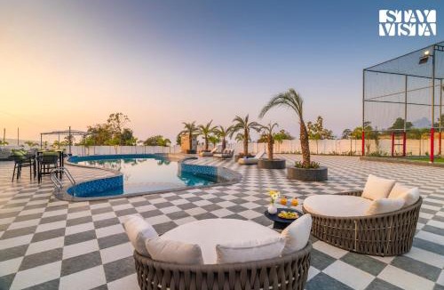 Khalapur Villa | StayVista at Saya Infinity with Pool, Lawn