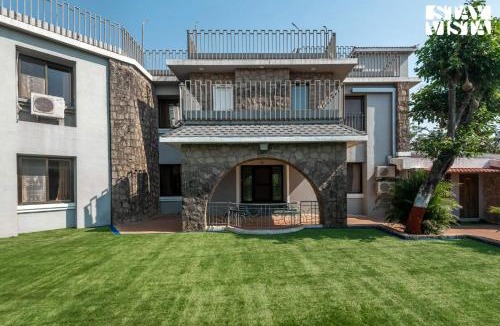 Kune Village Villa | StayVista at Seraphim Peak with Pool & Views
