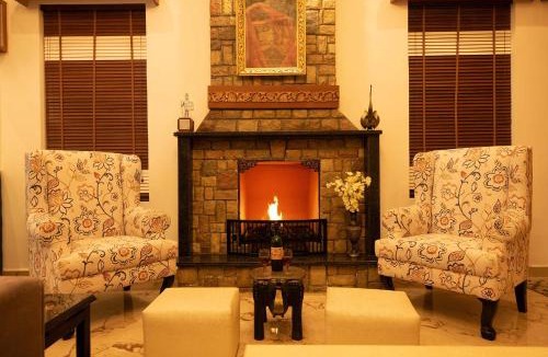 Bullawala Villa | StayVista at SilverOaks Cottage
