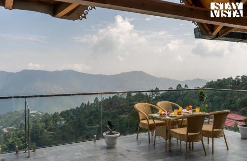 Gagar Villa | StayVista at The Cloudberry Crest with BBQ & Bonfire