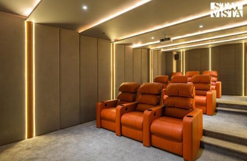 Kumarhatti Villa | StayVista at The Kasa with Rooftop Infinity Pool and Home Theatre