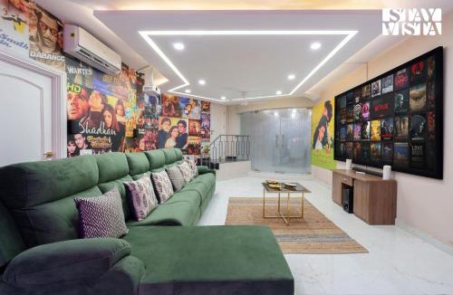 DLF City Villa | StayVista at The Sweet Sunsation - Gurgaon With Pool And Jacuzzi