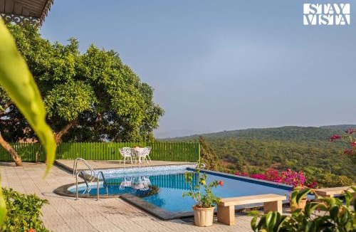 Mahabaleshwar Villa | StayVista at The Treetops with Infinity Pool, BBQ