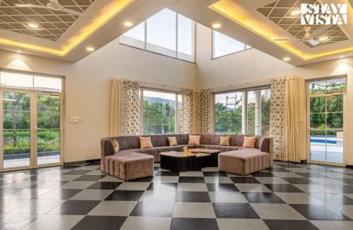 Amer Villa | StayVista at Vacanza Villa - Pool, Lawn & Theatre