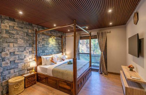 Chail Villa | StayVista at Villa AnVira by GTV Estate with Bonfire, BBQ