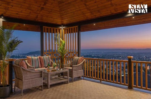 Bullawala Villa | StayVista at Villa Dewa with BBQ, Bonfire