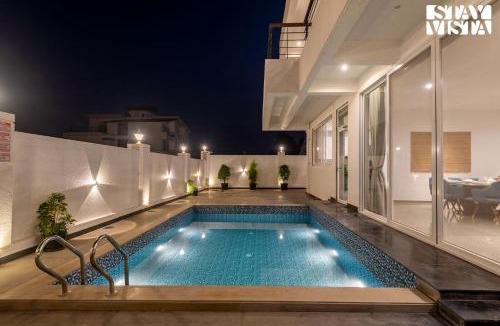 Lonavala Villa | StayVista at Villa Solasta with BBQ and Swimming Pool