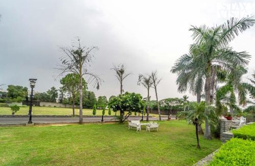 Jaipur Villa | StayVista at Vishram Van - A Luxury Villa with Pvt Pool, GYM and Lawn in Jaipur
