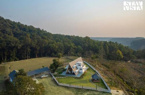 Bullawala Villa | StayVista at Zen Cottage with Bonfire