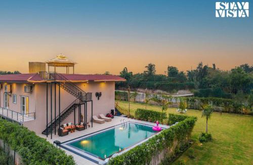 Bissar Akbarpur Villa | StayVista's Avanya Retreat - 4BHK Villa with Private Pool & Gazebo