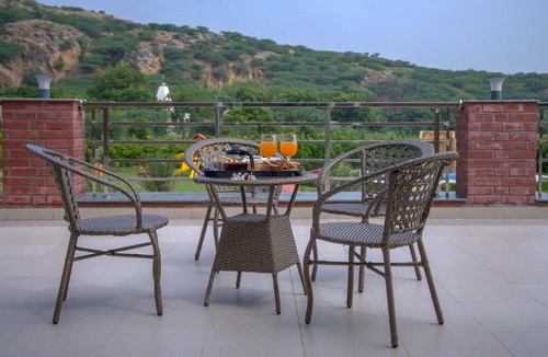 Gurugram Villa | StayVista's Hillside Paradise - 4BHK Villa with Jacuzzi & Private Pool