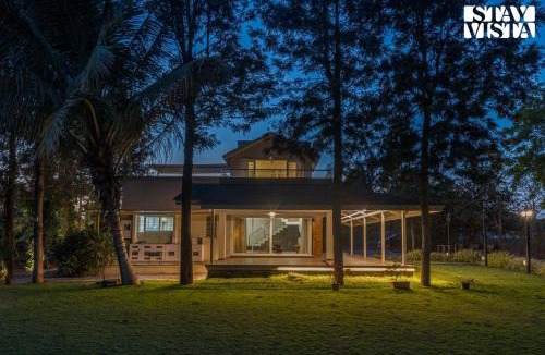 Nashik Villa | StayVista's Silver Grove - Serene Haven with Expansive Lawn & Terrace
