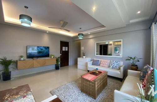 Pali Hill Apartment | Sterling 401, off Carter Road, Bandra West by Connekt Homes