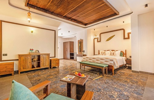 Avarghani Hotel | Sterling Padam Pench